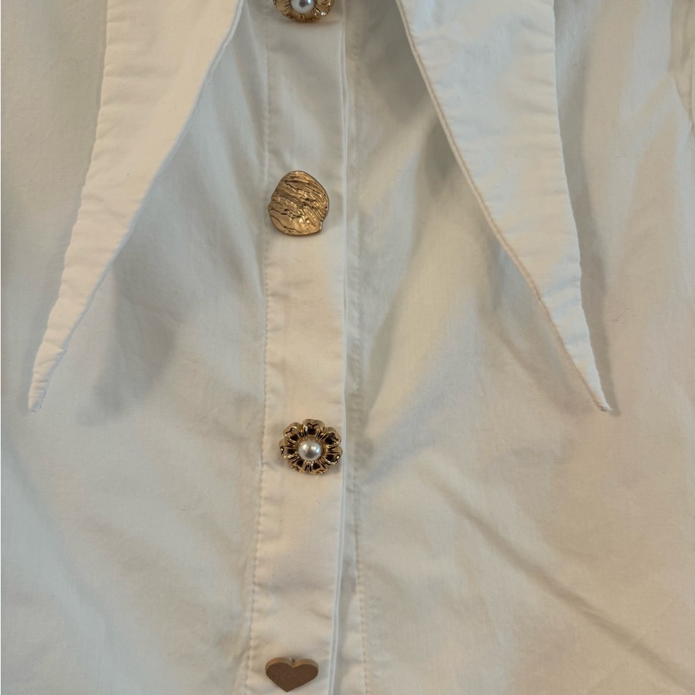 Shein White t shirt size xs with long collar